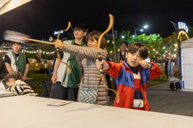<세 개의 시간> 광주읍성 부스